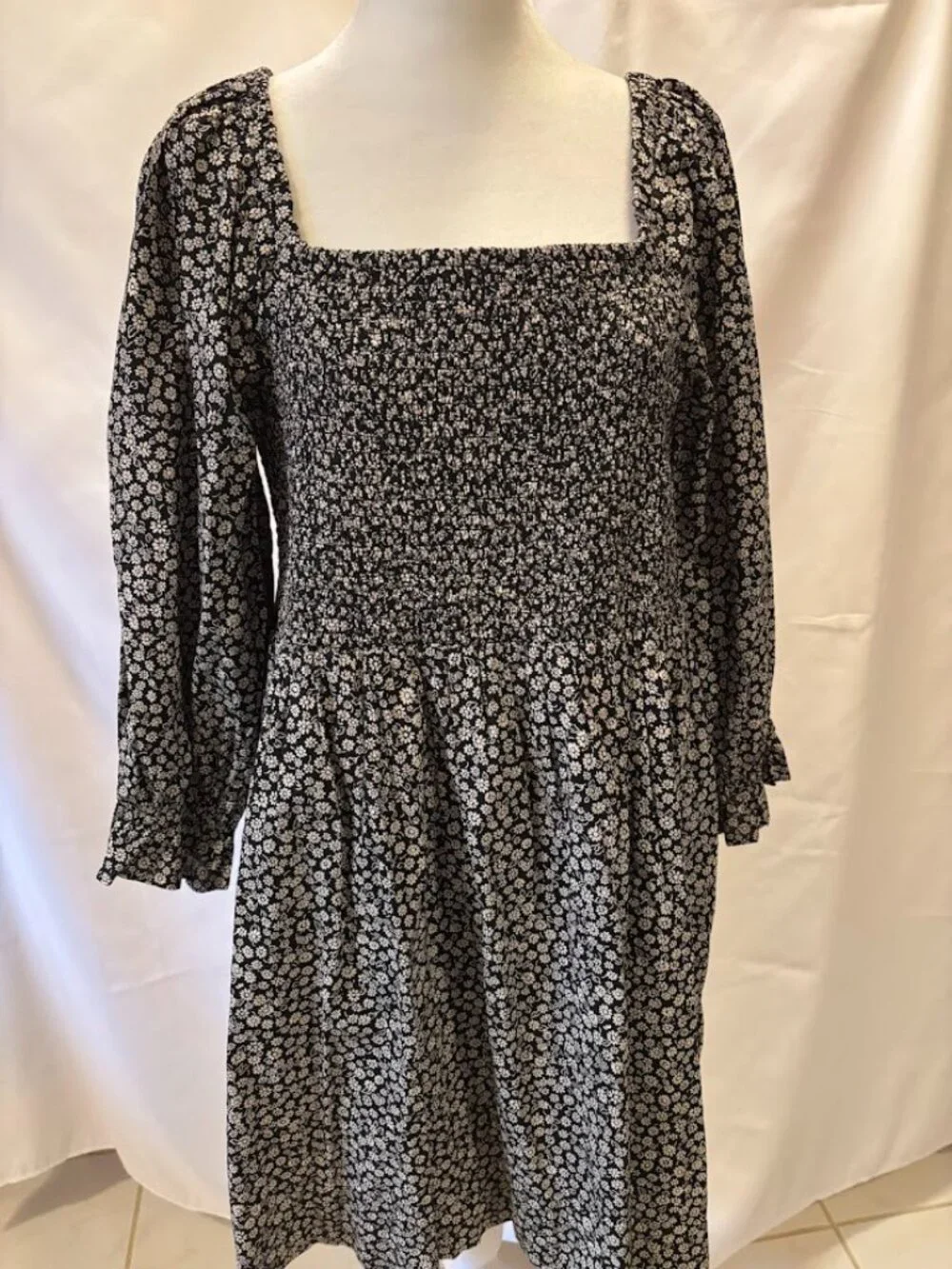 MADEWELL Lucie Elbow-Sleeve Smocked Dress in Parisian Ditsy - size Large - Picture 8 of 16